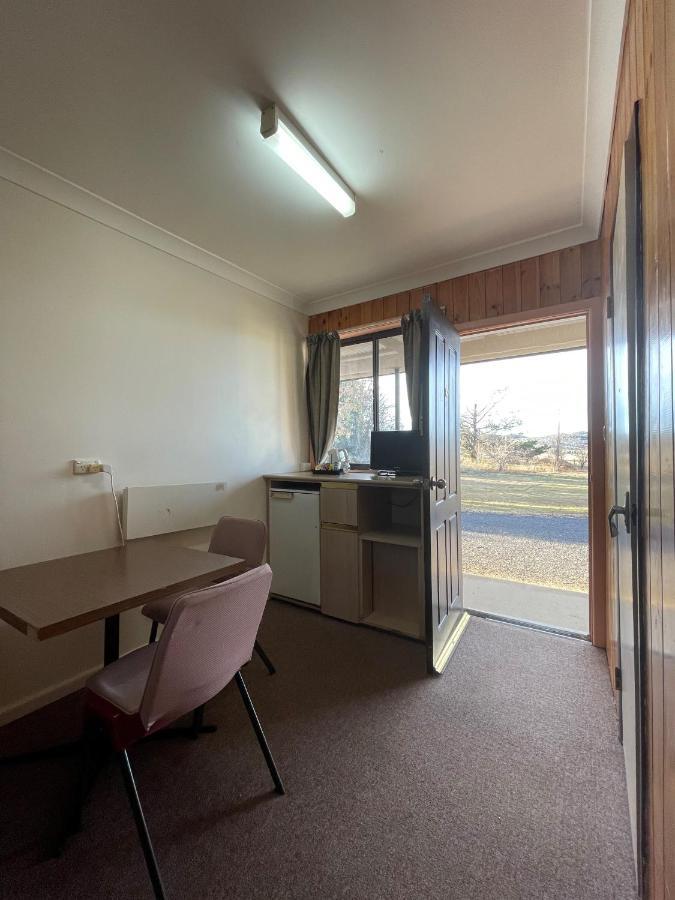 Southern Cross Motor Inn Berridale Bagian luar foto